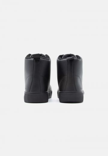 Высокие кеды