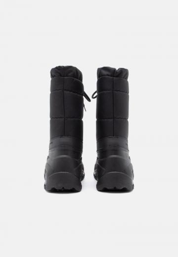 Зимние ботинки