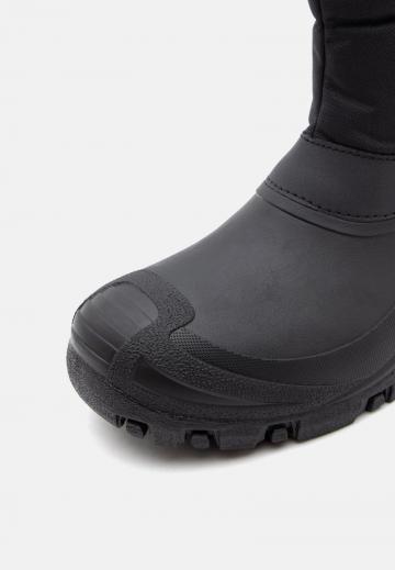 Зимние ботинки