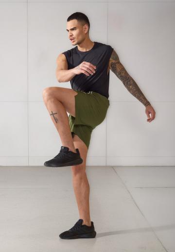 Спортивныве шорты