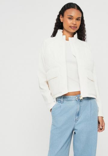 Куртка с накладнымит карманами