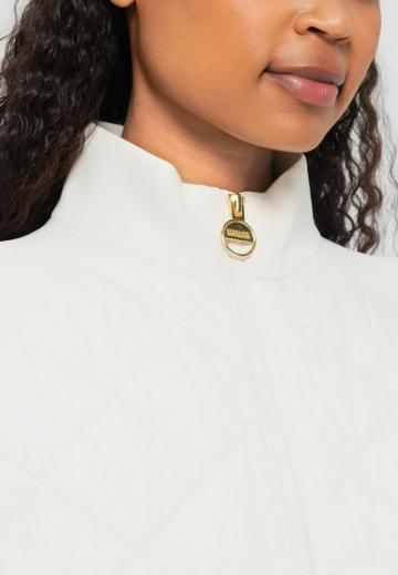 Куртка с накладнымит карманами