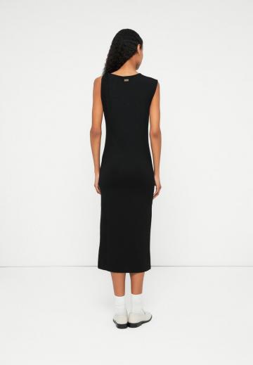 Вязаное платье