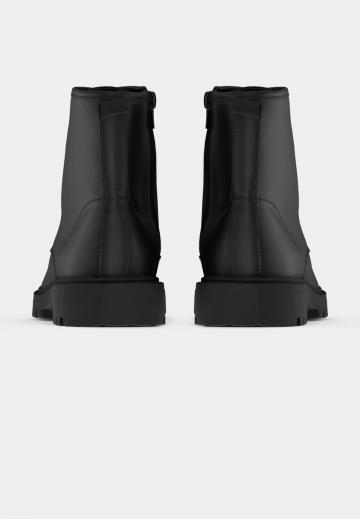 Ботинки на шнуровке