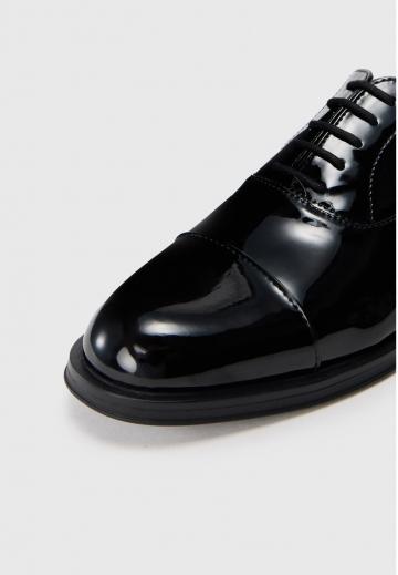 Ботинки на шнуровке