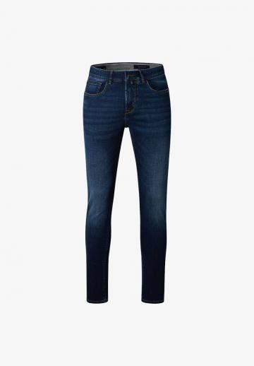 Узкие джинсы