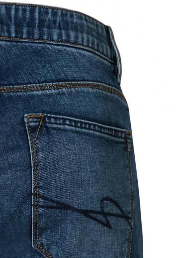 Узкие джинсы