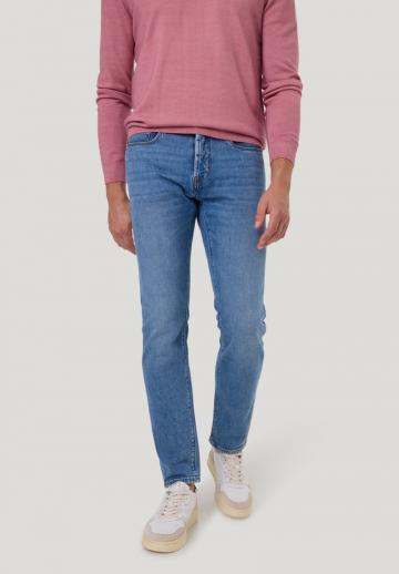 Узкие джинсы