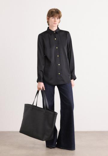 Атласная блузка