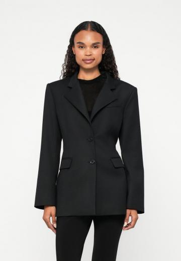 Длинный блейзер