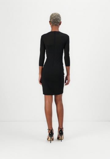 Короткое платье