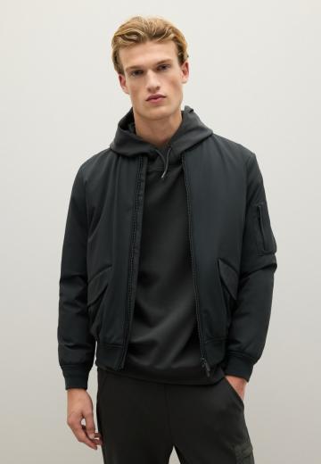 Куртка бомбер
