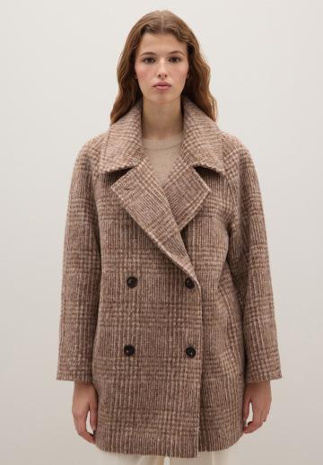 Короткое пальто
