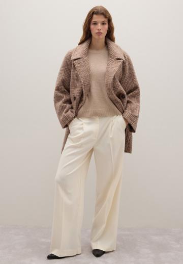 Короткое пальто