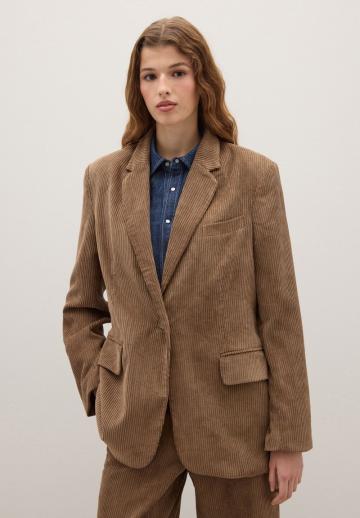 Короткое пальто