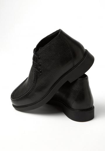 Ботинки на шнуровке