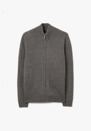 Вязаная кофта