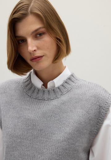 Пуловер без рукавов