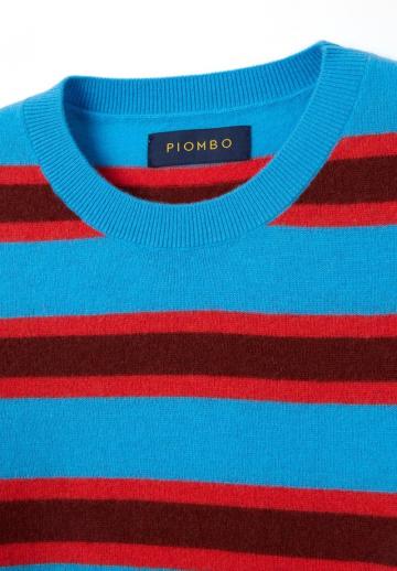 Пуловер в полоску