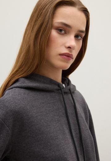 Пуловер с капюшоном