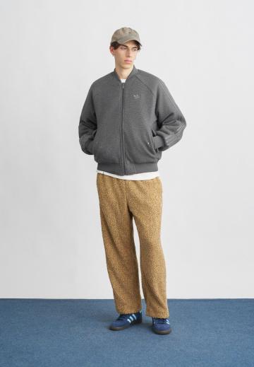 Куртка бомбер