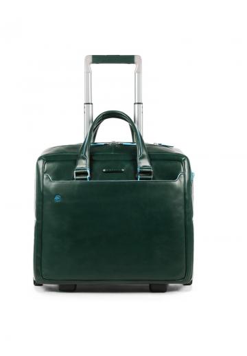 Чемодан на колесах