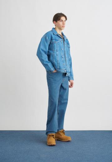 Прямые джинсы