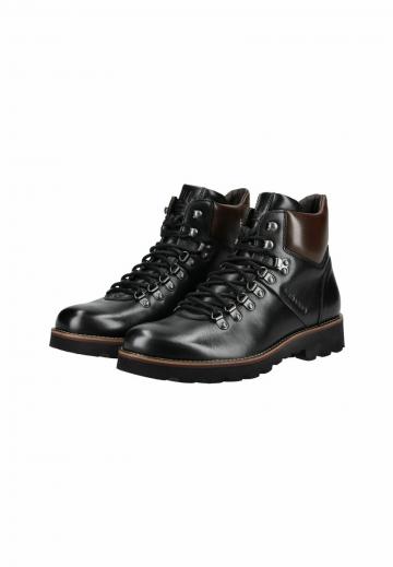 Ботинки на шнуровке