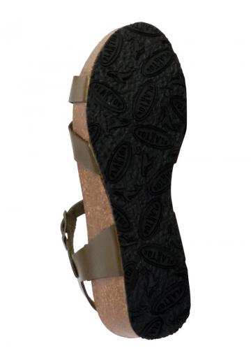 Босоножки на танкетке