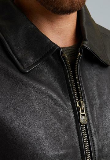 Кожаная куртка