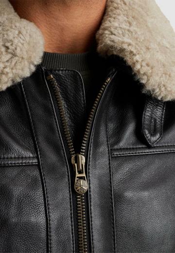 Кожаная куртка