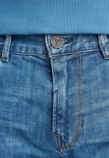 Узкие джинсы