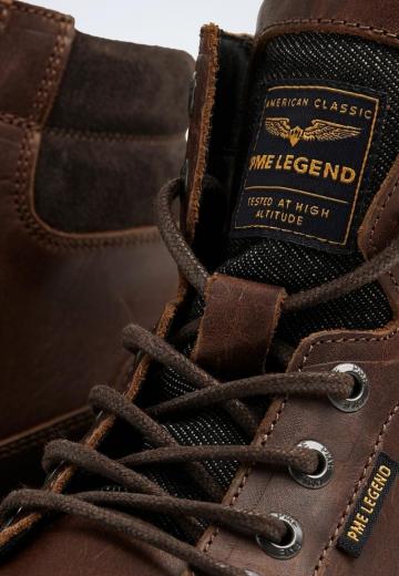 Ботинки на шнуровке