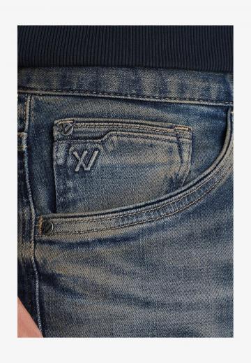 Узкие джинсы