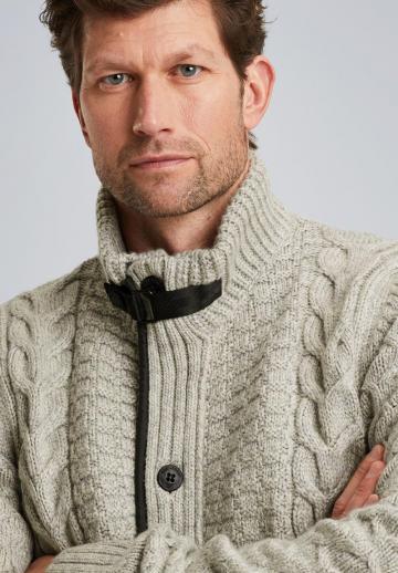 Вязаная кофта