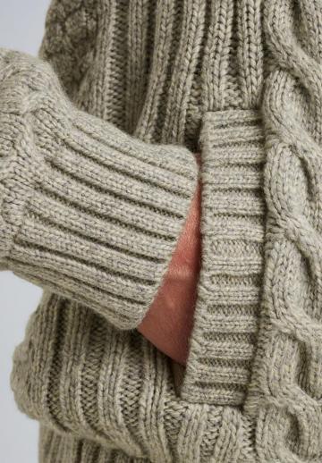 Вязаная кофта