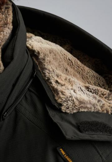 Зимняя куртка