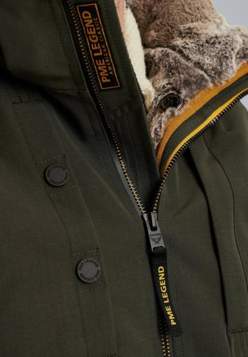 Зимняя куртка