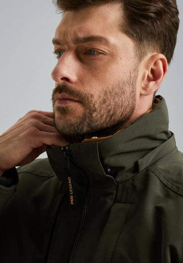 Зимняя куртка