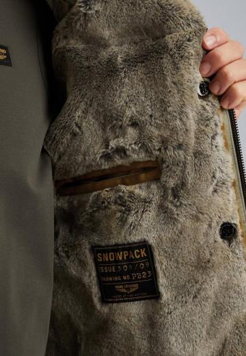 Зимняя куртка