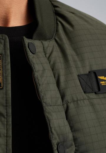 Зимняя куртка