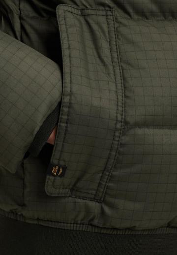 Зимняя куртка