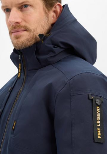 Зимняя куртка