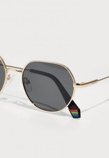 Солнечные очки