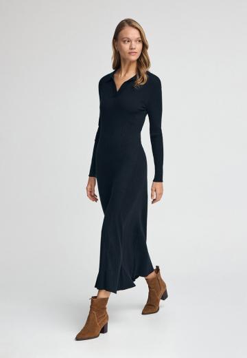 Вязаное платье