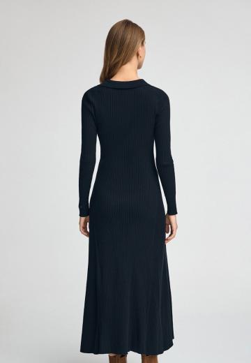 Вязаное платье