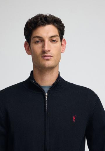 Вязаная кофта