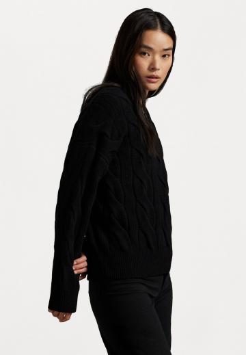 Пуловер с вырезом V