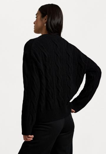 Пуловер с вырезом V