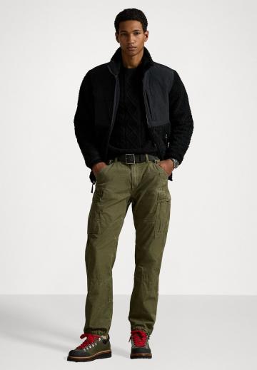 Брюки с накладными карманами